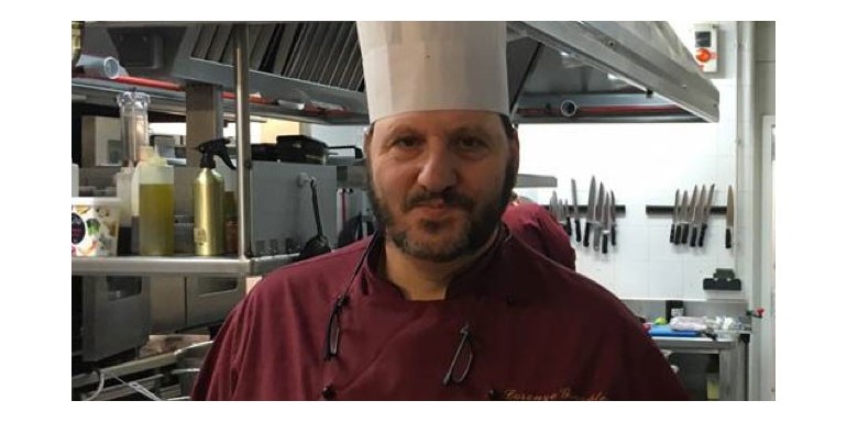 Comiendo Rape a la Cazuela con Salvador Costela, en el Restaurante La Cruz de Granada.